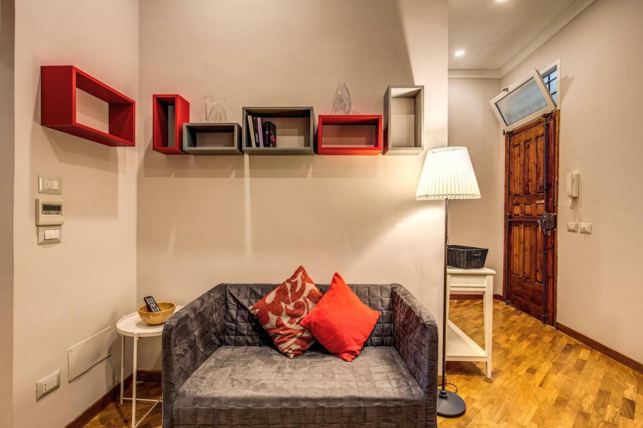 Apartment Via Del Pantheon Rom